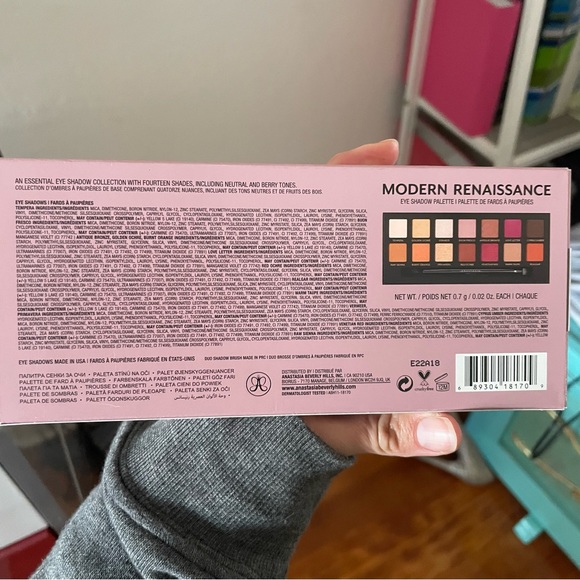 Anastasia Beverly Hills Modern Renaissance Eyeshadow Palette NEW - Picture 4 of 4